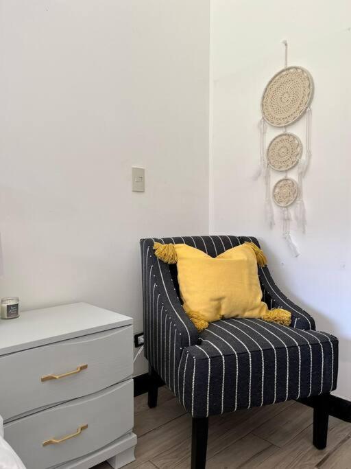 Cr Mariposa Rentals Lakeview Penthouse With Office Space, Pool, Gym, Tennis Санта-Ана Экстерьер фото