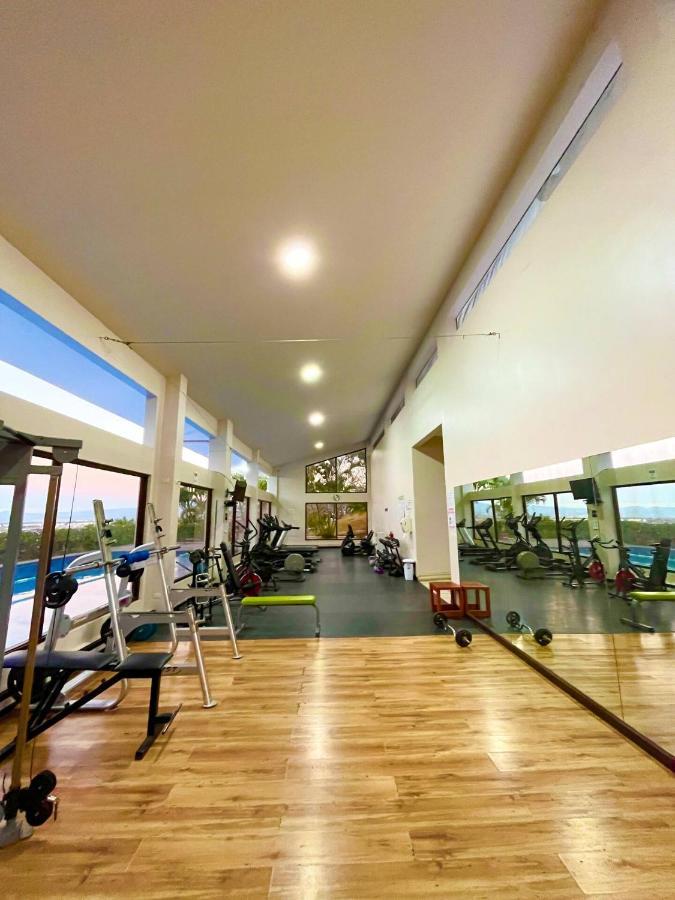 Cr Mariposa Rentals Lakeview Penthouse With Office Space, Pool, Gym, Tennis Санта-Ана Экстерьер фото